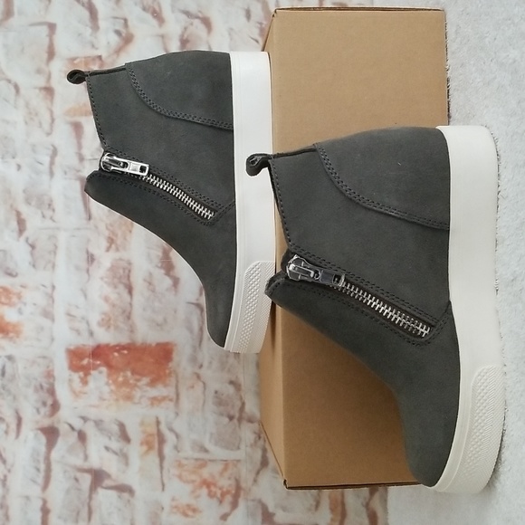 New Steve Madden Wedgie Leather Sneakers - Picture 4 of 13